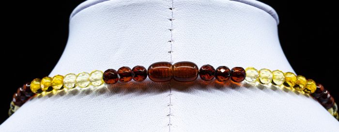 Amber Necklace - Braided V-Shape Faceted Beads MUN040 - Image 4